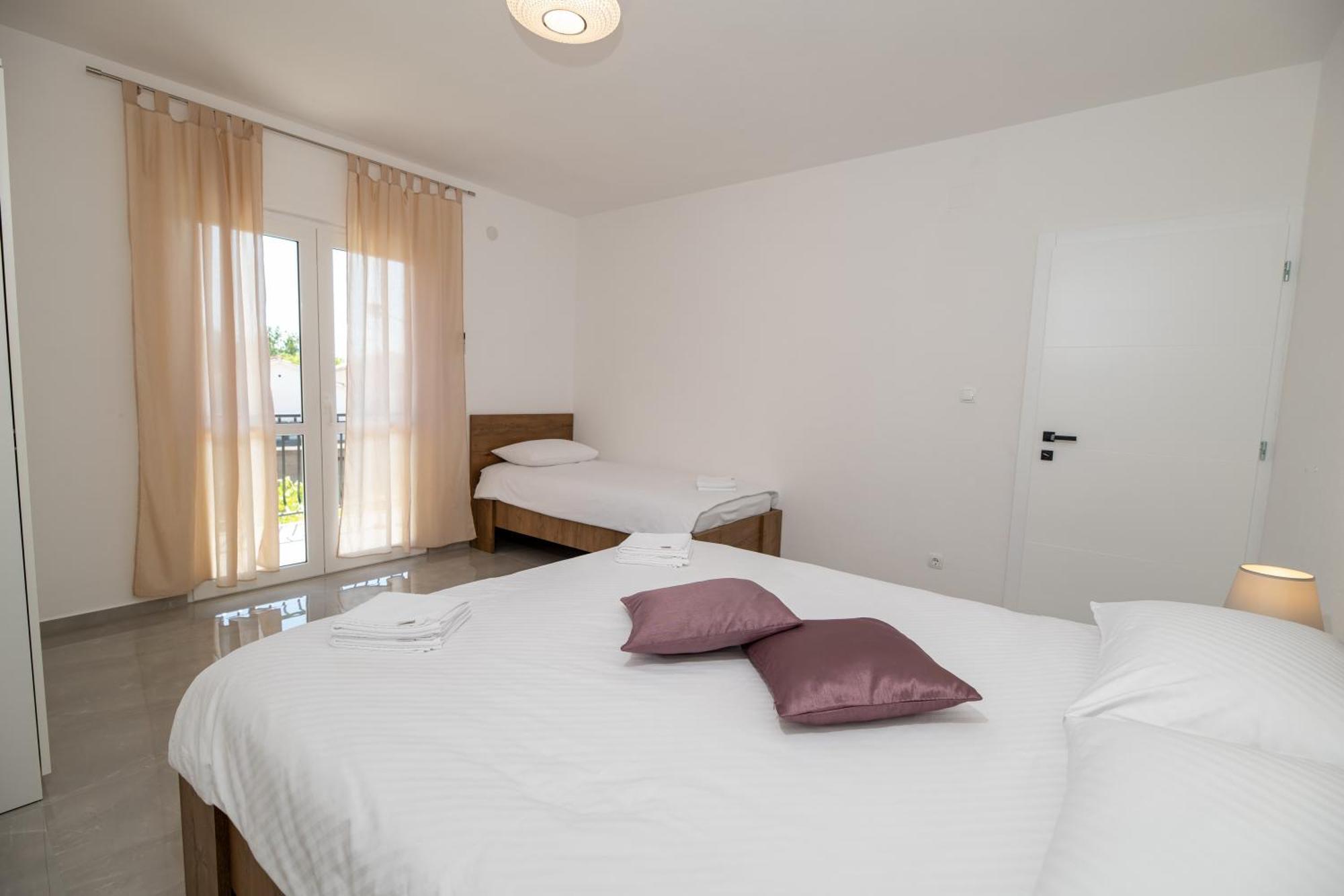 Apartments Zora Seline Rum bild